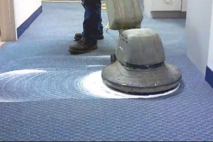 TIPS MERAWAT KARPET TILE DAN KARPET ROLL KANTOR